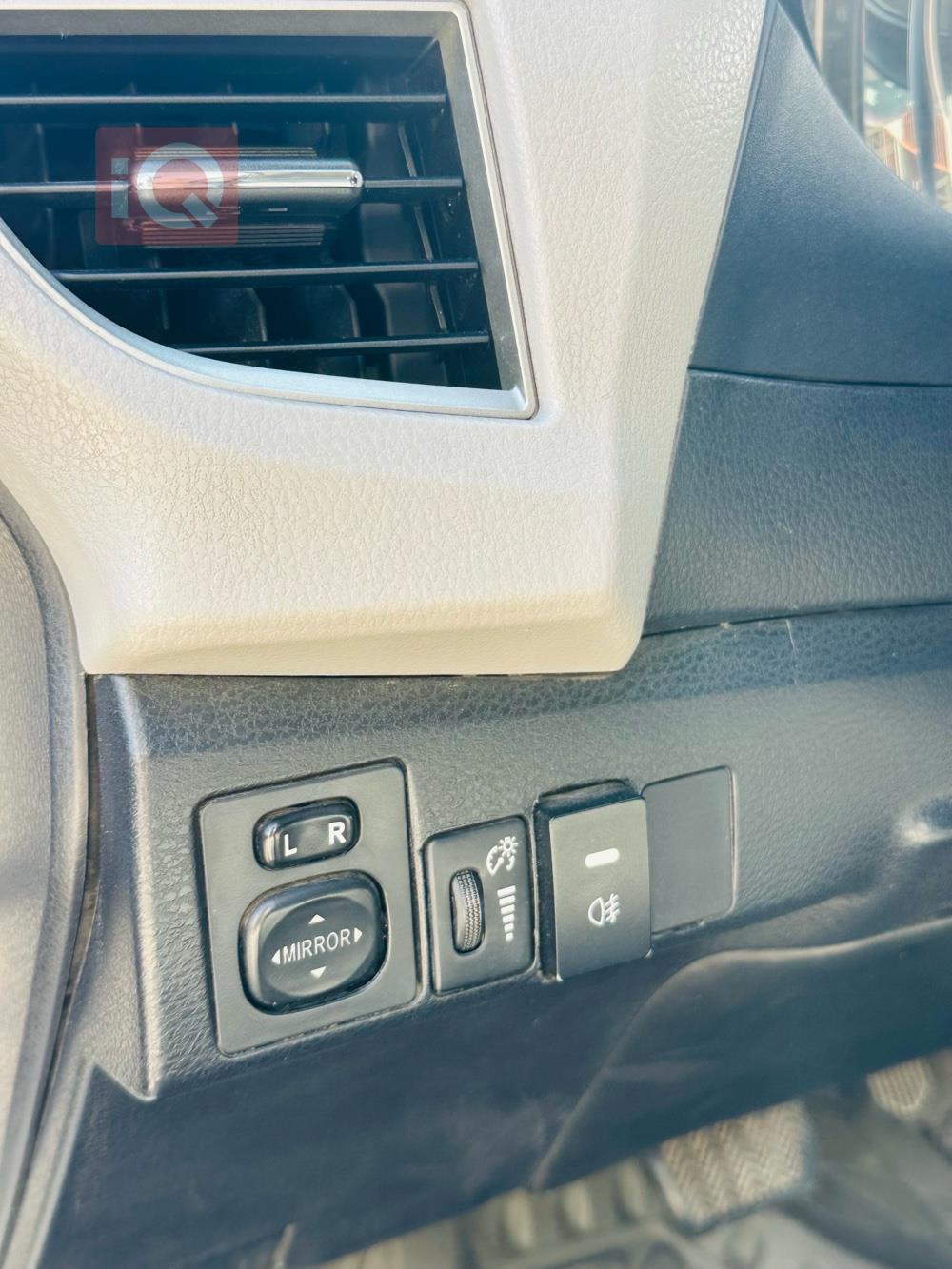 تۆیۆتا کۆرۆلا